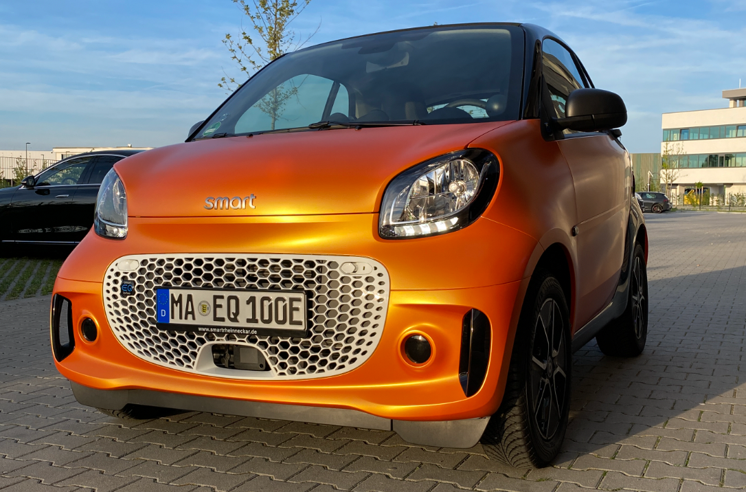 Folierter EQ-Smart in orange.